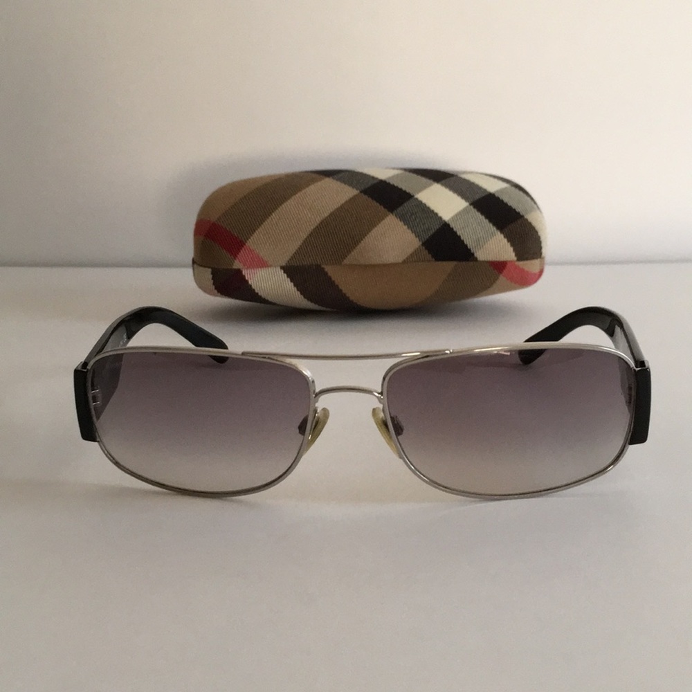 Auth Burberry sunglasses Smokey lens-Italy
